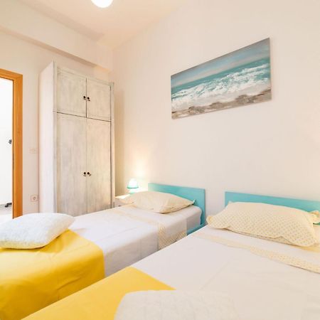 Seafront Villa With Furnished Sun Terrace, Close To The Beach Kaštela 외부 사진